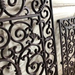 Slges i kun grdbutikken  Stor stbejernsrist