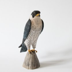 Vandrefalk - hndskret trfigur