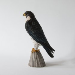 Vandrefalk - hndskret trfigur